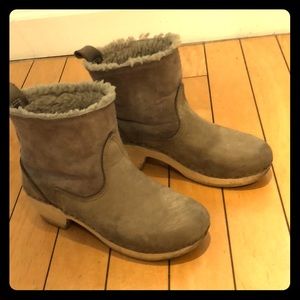 No 6 Natural shearling Clog Booties size 40 9